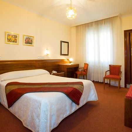 Hotel Castilla خيخون المظهر الخارجي الصورة
