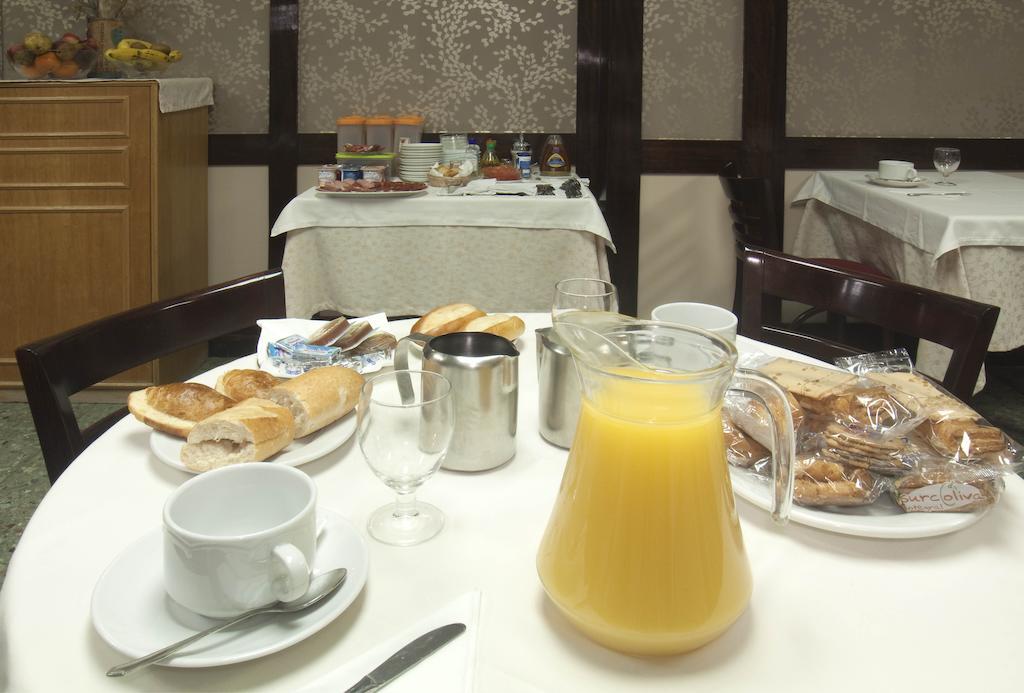 Hotel Castilla خيخون المظهر الخارجي الصورة